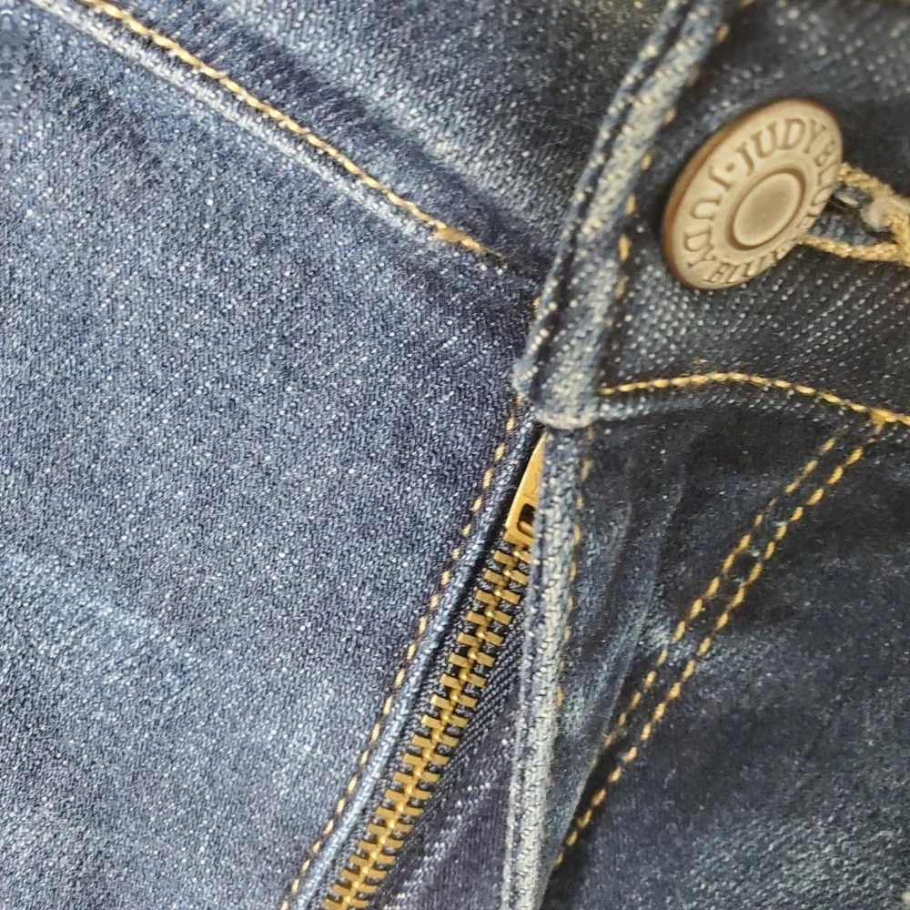 Judy Blue Boyfriend Fit Distressed‎ Stretch Denim Jeans Size 5 / 27 JB82427MD-CO